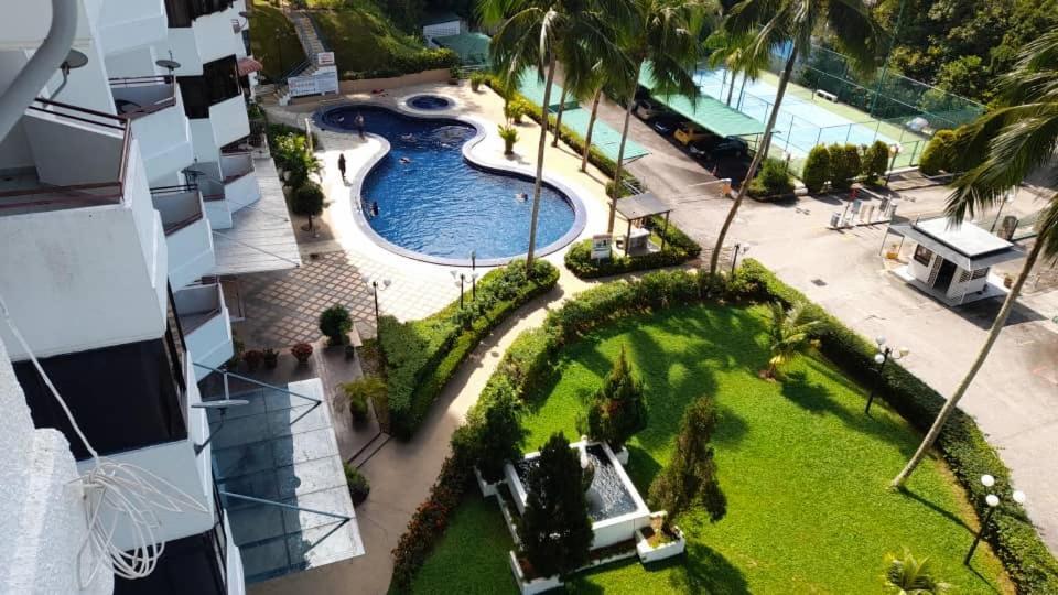 Susie'S Resort Seaview Suites At Sri Sayang Batu Ferringhi Kültér fotó