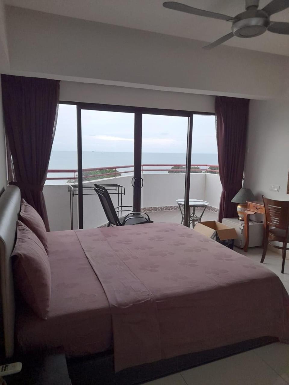 Susie'S Resort Seaview Suites At Sri Sayang Batu Ferringhi Kültér fotó