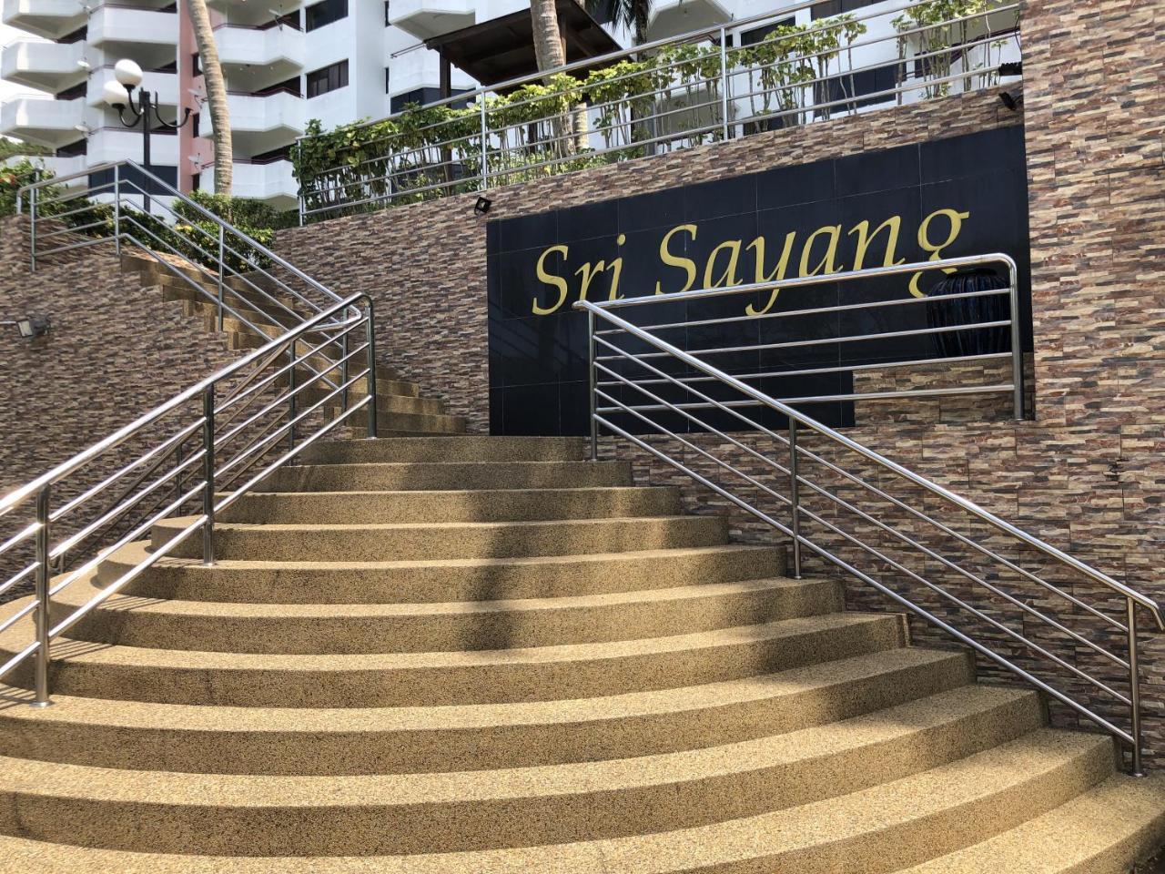 Susie'S Resort Seaview Suites At Sri Sayang Batu Ferringhi Kültér fotó